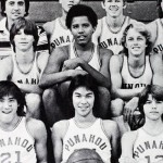 Barack Obama no time de basquete no colégio.