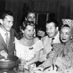 Frank Sinatra, Peter Lawford, Xavier Cugat e Carmen Miranda em Hollywood.